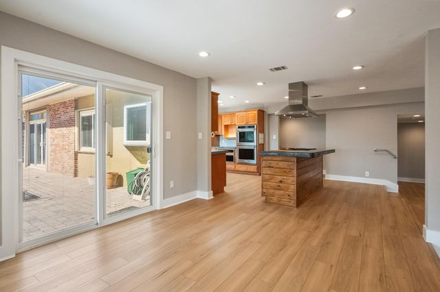 27 Old Ferry Road, Shalimar, FL 32579