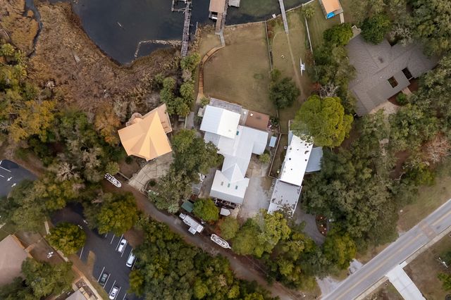 27 Old Ferry Road, Shalimar, FL 32579