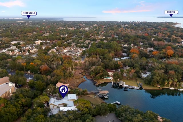 27 Old Ferry Road, Shalimar, FL 32579