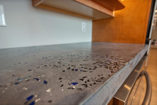 27 Old Ferry Road, Shalimar, FL 32579