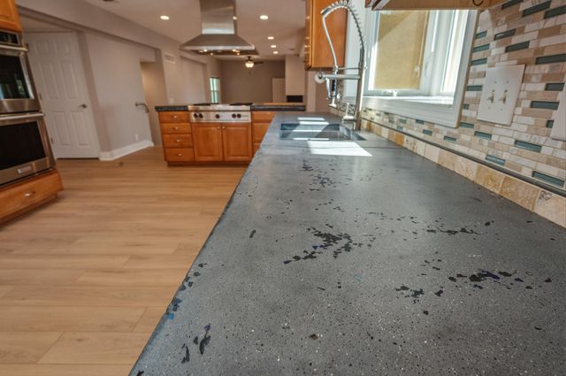 27 Old Ferry Road, Shalimar, FL 32579