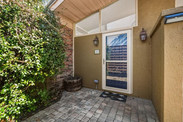 27 Old Ferry Road, Shalimar, FL 32579