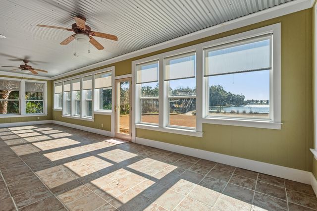 27 Old Ferry Road, Shalimar, FL 32579