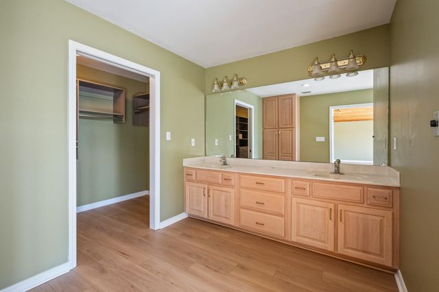 27 Old Ferry Road, Shalimar, FL 32579