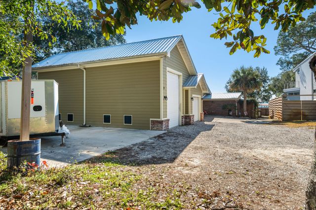 27 Old Ferry Road, Shalimar, FL 32579