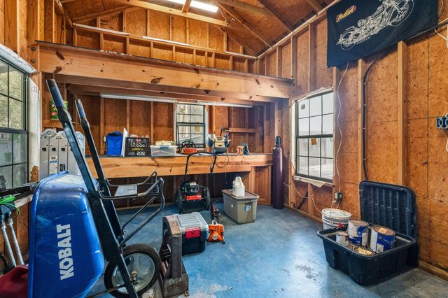 27 Old Ferry Road, Shalimar, FL 32579