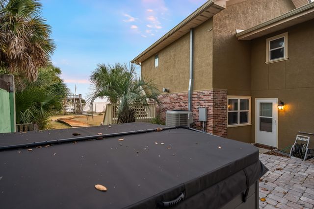 27 Old Ferry Road, Shalimar, FL 32579