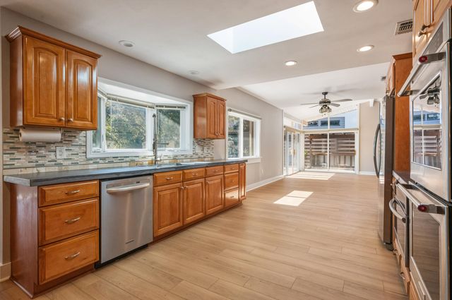 27 Old Ferry Road, Shalimar, FL 32579