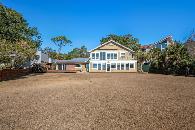 27 Old Ferry Road, Shalimar, FL 32579