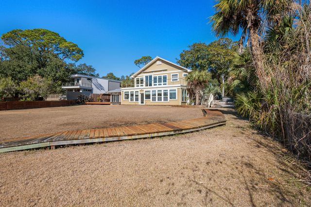 27 Old Ferry Road, Shalimar, FL 32579