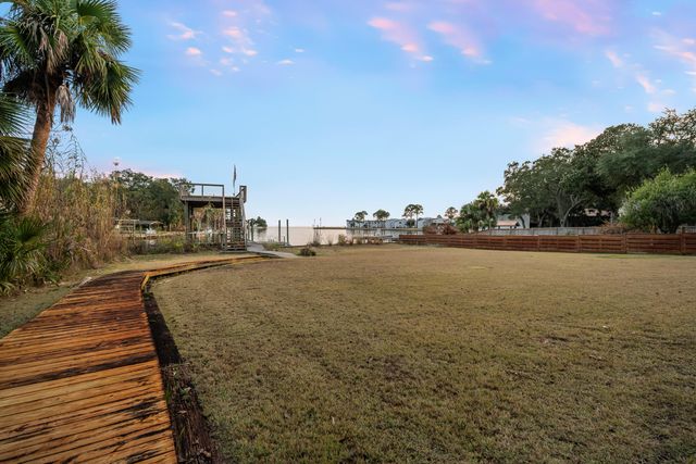 27 Old Ferry Road, Shalimar, FL 32579