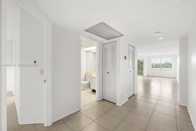 901 SW 128th Avenue 212E, Pembroke Pines, FL 33027