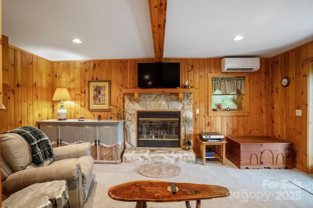 710 River Hills Road, Lansing, NC 28643