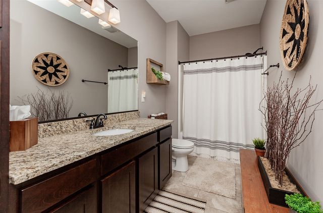 4202 NE Bellagio Circle, Ankeny, IA 50021