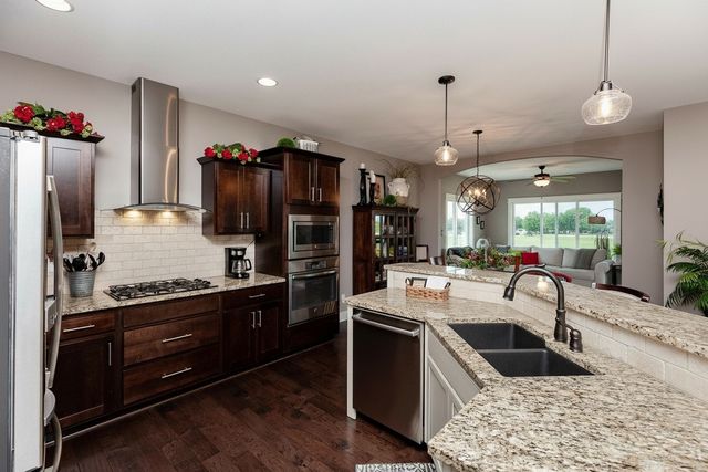 4202 NE Bellagio Circle, Ankeny, IA 50021