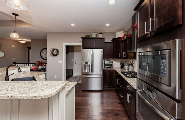 4202 NE Bellagio Circle, Ankeny, IA 50021