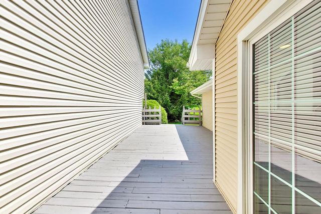 106 Regency Drive 106, Lombard, IL 60148