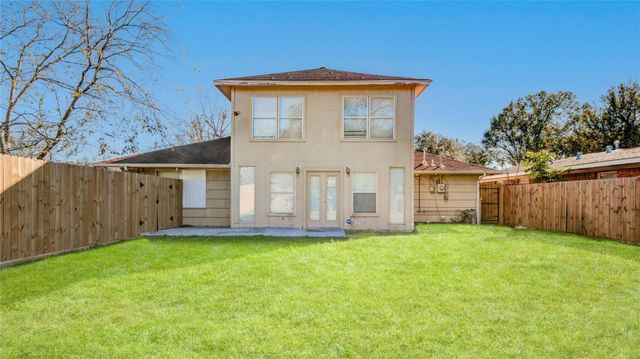 5902 Hornwood Dr B, Houston, TX 77081