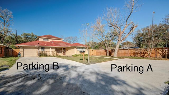 5902 Hornwood Dr B, Houston, TX 77081
