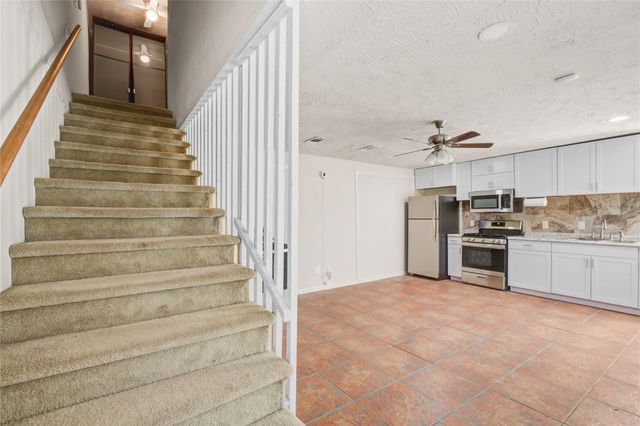 5902 Hornwood Dr B, Houston, TX 77081