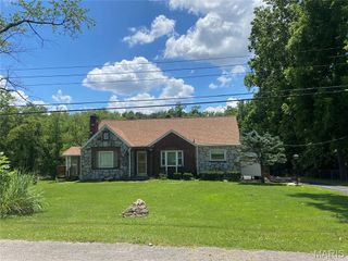 11244 Lindade Drive, St Ann, MO 63074
