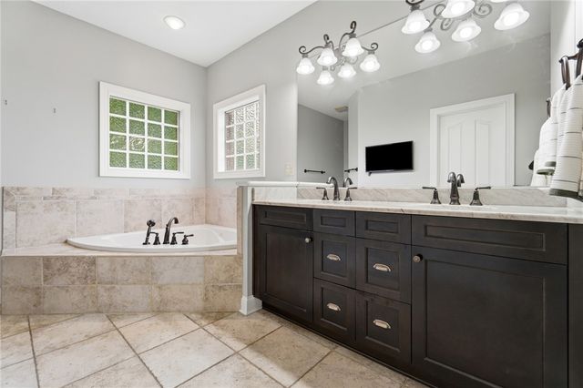 295 N Hills Boulevard, Springboro, OH 45066