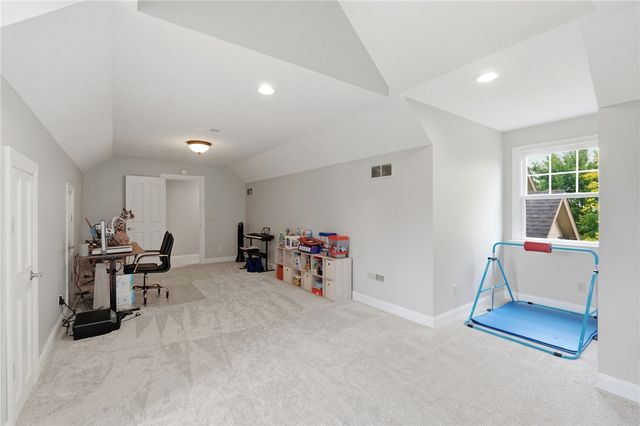 295 N Hills Boulevard, Springboro, OH 45066