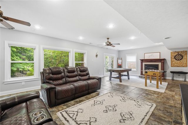 295 N Hills Boulevard, Springboro, OH 45066