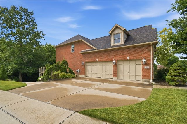 295 N Hills Boulevard, Springboro, OH 45066
