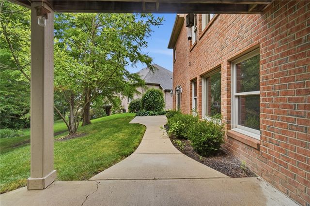 295 N Hills Boulevard, Springboro, OH 45066