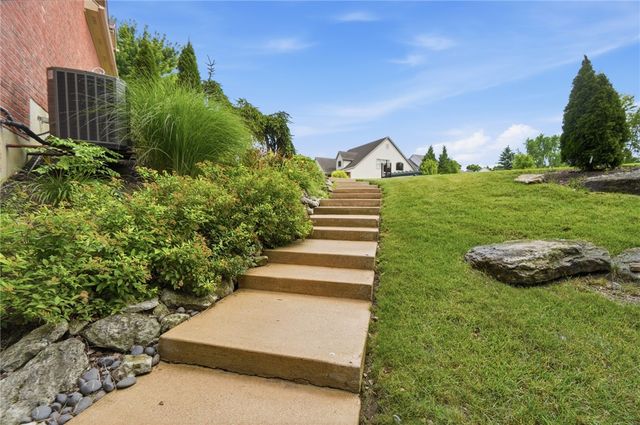 295 N Hills Boulevard, Springboro, OH 45066