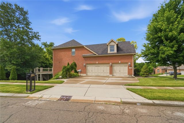 295 N Hills Boulevard, Springboro, OH 45066
