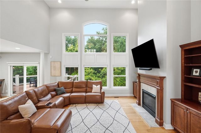 295 N Hills Boulevard, Springboro, OH 45066