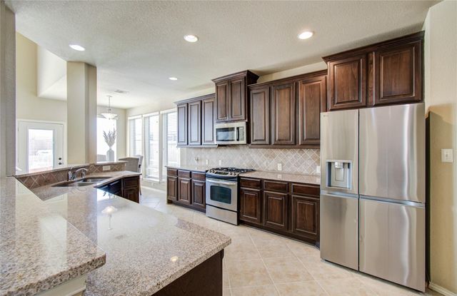 2939 Driftwood Bend Drive, Fresno, TX 77545