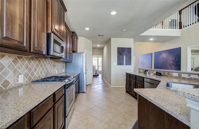 2939 Driftwood Bend Drive, Fresno, TX 77545