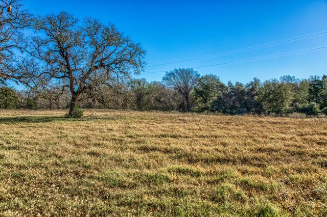 9354 Fm-2780, Burton, TX 77835