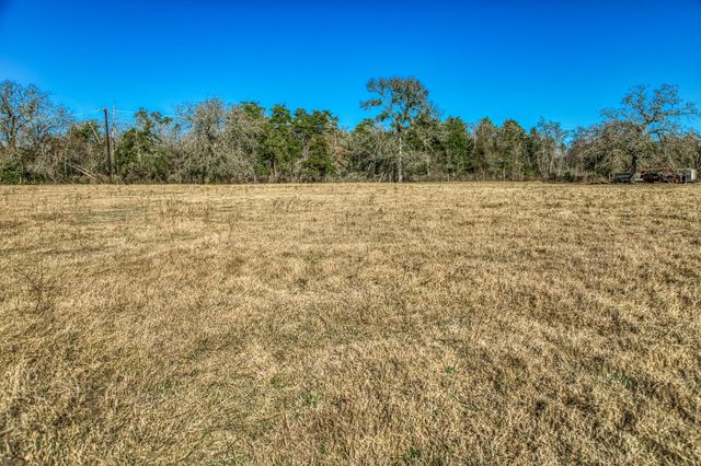 9354 Fm-2780, Burton, TX 77835