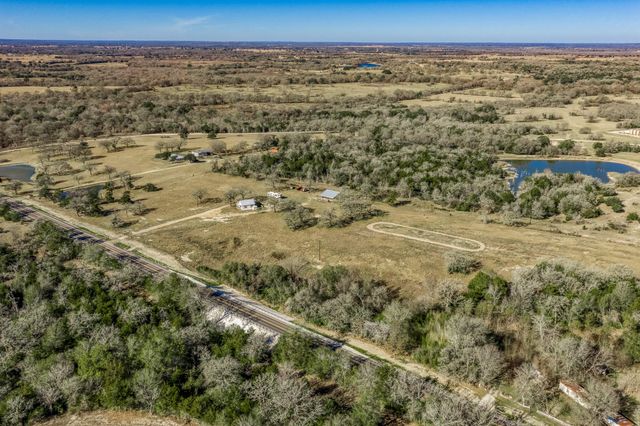 9354 Fm-2780, Burton, TX 77835