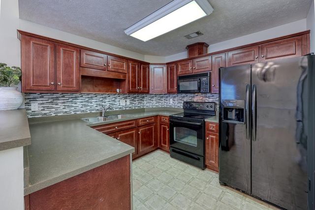 8018 Santee Court, Columbus, GA 31909