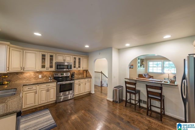 3240 MOCKINGBIRD LANE, Hoover, AL 35226