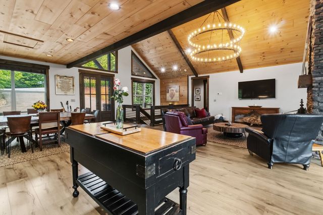 254 Leatherwood Mountain Road, Ellijay, GA 30540
