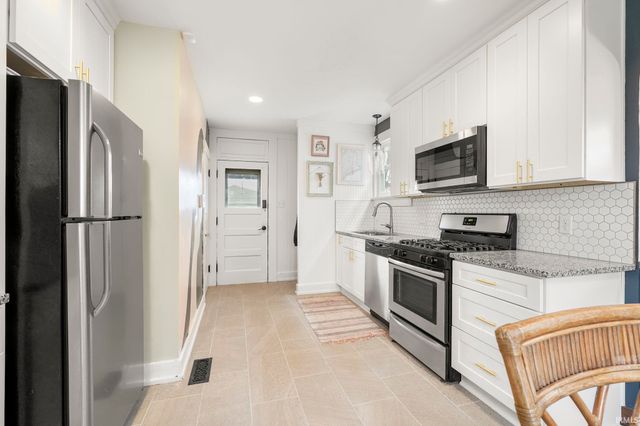 3918 Fairfield Avenue, Fort Wayne, IN 46807