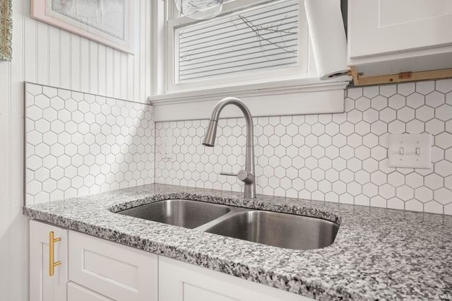 3918 Fairfield Avenue, Fort Wayne, IN 46807