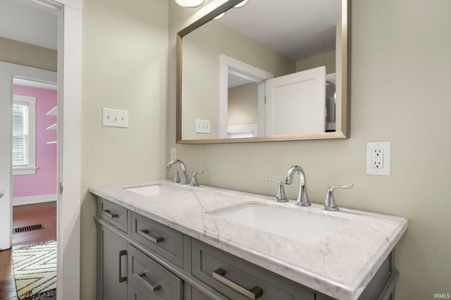 3918 Fairfield Avenue, Fort Wayne, IN 46807