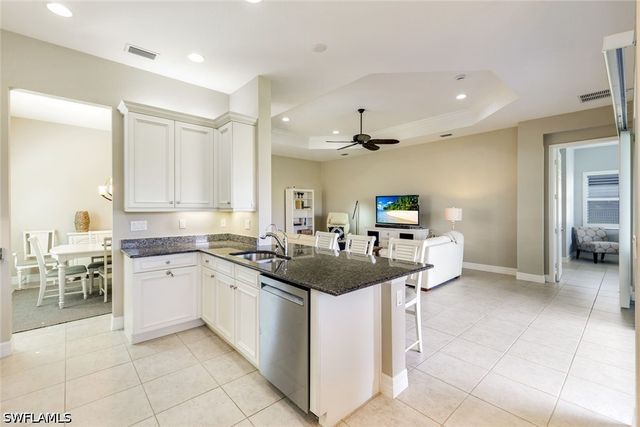 3224 Pacific DR, Naples, FL 34119