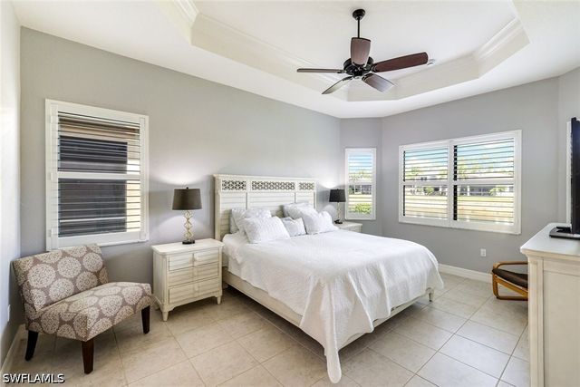3224 Pacific DR, Naples, FL 34119