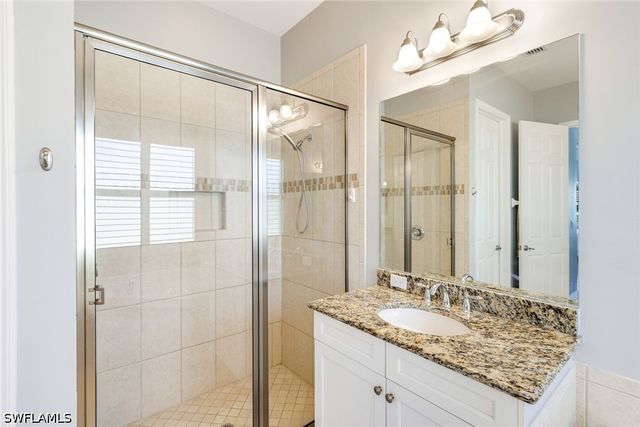 3224 Pacific DR, Naples, FL 34119
