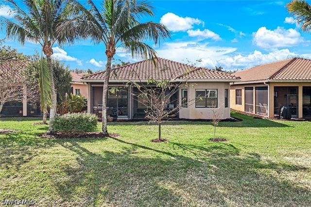 3224 Pacific DR, Naples, FL 34119