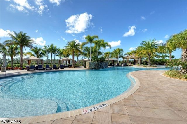 3224 Pacific DR, Naples, FL 34119
