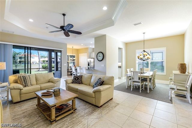 3224 Pacific DR, Naples, FL 34119